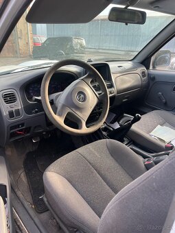 Nissan Navara D22 - 8