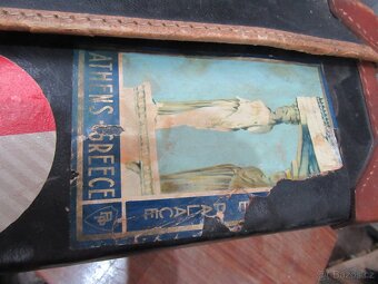 Nabízím starožitný kožený cestovní kufr. Původní stav. Jen - 8