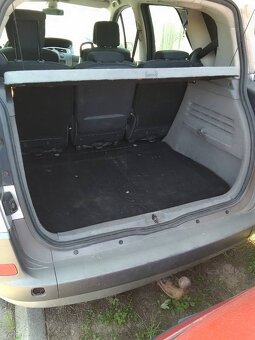 Renault Megane Scenic 2.0 benzín rok 2006 - 8