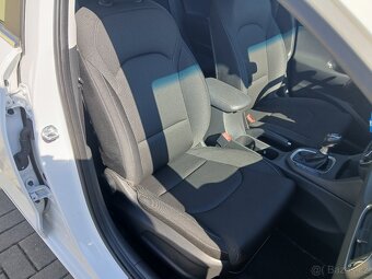 Hyundai i30 FASTBACK 1.4TGDI 103kW - 8