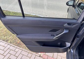 Volkswagen Touran 1,4 TSI SOUND TAŽNÉ PANORAMA benzín - 8