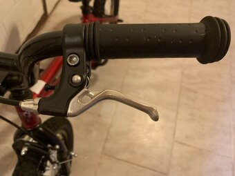 GT MACH 1,velikost kol16, pěkný stav,helma SPECIALIZED - 8