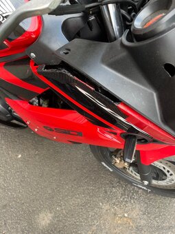 Honda CBR 125r - 8