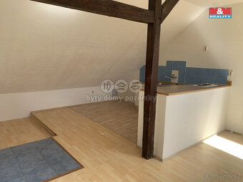 Pronájem bytu 1+kk, 58 m², Vojkovice - 8