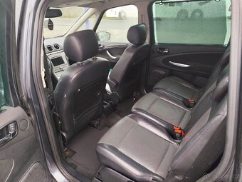 Ford Galaxy 7 míst - 8