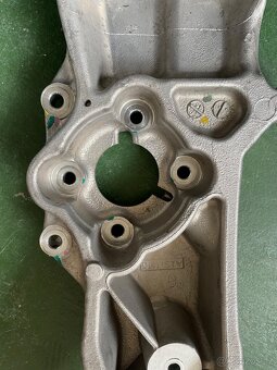 Těhlice Tesla S pravá přední - 8