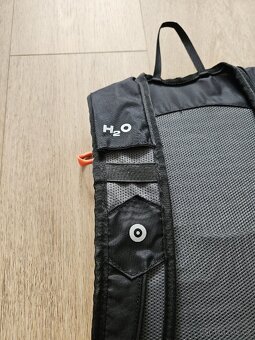 Cyklo/běžecký batůžek Husky, cca 10l - 8