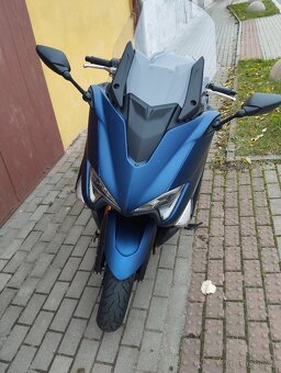 Yamaha Tmax - 8
