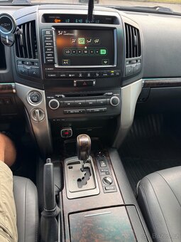 Land Cruiser 200 V8 4,5 D - 8