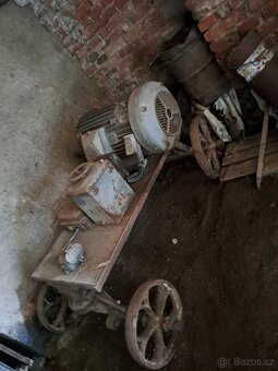 Vyoravač brambor. Čert - 8