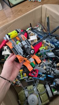 6,2 kg LEGO, celé sety - 8