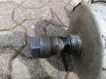 Přední brzděná náprava na Aero 662 1000 - 8