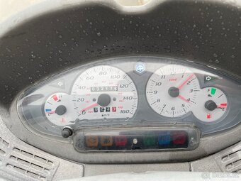 Piaggio X8 125 - 8