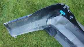Toyota RAV4 - zadni naraznik kryt kufru spoiler - 8