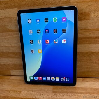 iPad Air M3 2025 128GB cellular, téměř nepoužitý, s krytem - 8