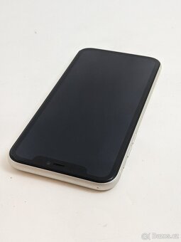 iPhone 11 64gb white. Dobru stav. Baterie 87%. Záruka 6 měs. - 8