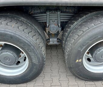 Mercedes-Benz Arocs 3246 8x4 - třístranný sklápěč + závěs - 8