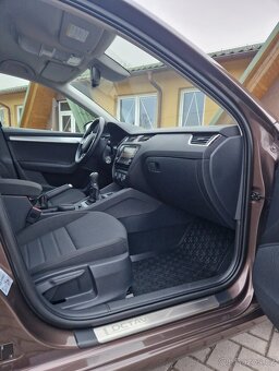 Škoda Octavia Combi 2,0TDI 110kW Manuál KESSY ACC Tažné 2014 - 8