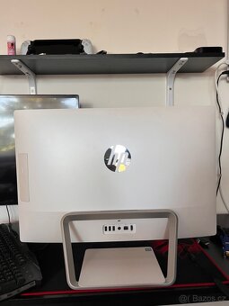HP Pavilion 24 All-in-One. Top stav - 8