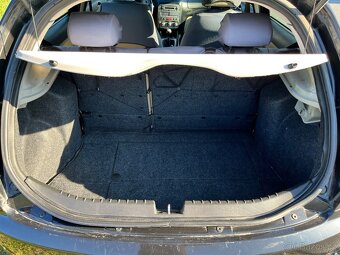 ALFA ROMEO 147 1,9 JTD - 8