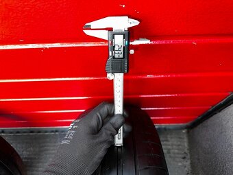 Original ALU kola VW Soho 17" 7J ET40 letní pneu 215/55/R17 - 8