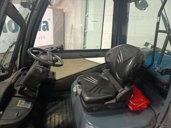 Čelni vozík Toyota 02-8FGF18 s  Dvouvidlice - 8