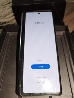 Samsung galaxy fold 2 - 8