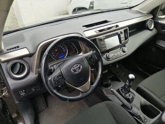 Toyota RAV4 - 8
