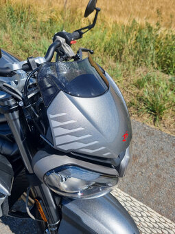 Triumph Street Triple 765 RS - 8