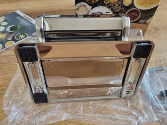 Nudlovač Fackelmann NOVÝ - 8