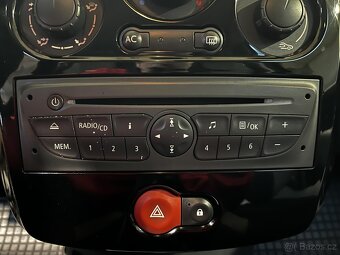 Renault Clio 1.2i ,  55 kW benzín, 2010 - 8