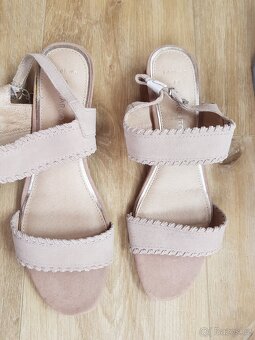 Kožené sandály Marco Tozzi vel. 40 - 8