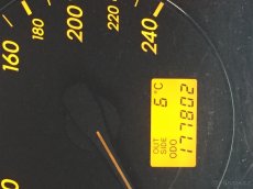 Toyota avensis kombi 2.0 D-4D - 8