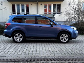 Subaru Forester 2.0 D 4x4 Kůže Navi Xenony Panorama Tažné 2t - 8