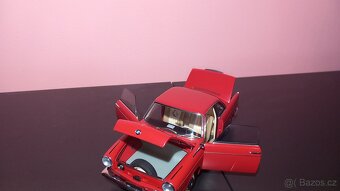 1:18 bmw 700 - 8