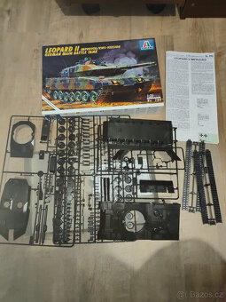 Technika 1:35, letadla 1:48, barvy Humbrol - 8