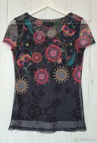 Tričko Desigual vel. S-M - 8