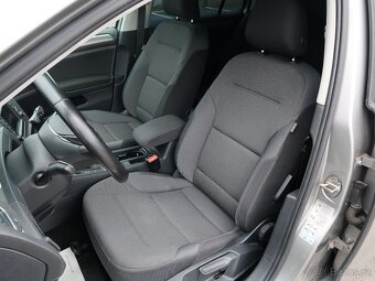 Volkswagen Golf 1.6TDi,81kW,Aut.klima,tažné - 8
