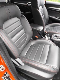 MG ZS - 8