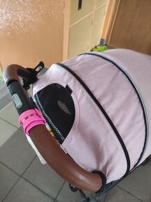 Sportovní kočárek MoMi ESTELLE růžový - 8