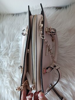 Bílá (béžová) kabelka Guess - 8