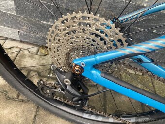 Dámské horské elektrokolo - 8