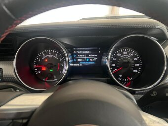 Ford Mustang - 8