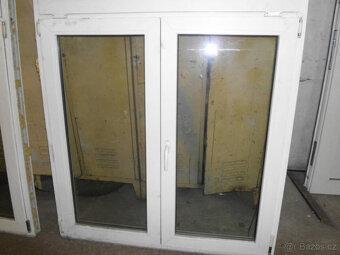Dvě velká dvoukřídlá plastová okna - 8