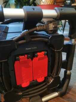 Stavední radio Bosch Aku / na kabel - 8