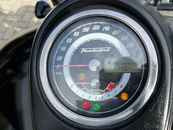 Triumph Thunderbird Storm - 8