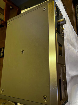 Teac V7000 - 8