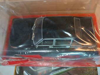 Hachette 1/24 Tatra 613 1975 + 2x časopis - 8