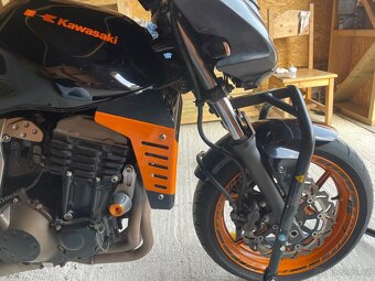 Kawasaki Z 750 - 8