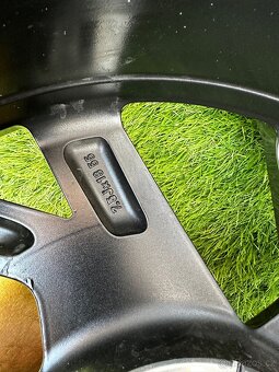 Alu kola 5x114.3 r18 s pneu (N) - 8